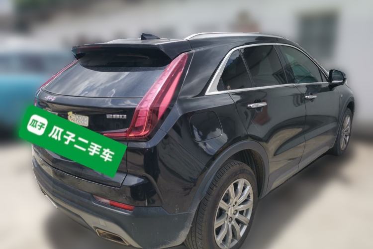 Used Cadillac XT4 2018 28T Two-Wheel-Drive Luxury Model Rear Right 45 Deg