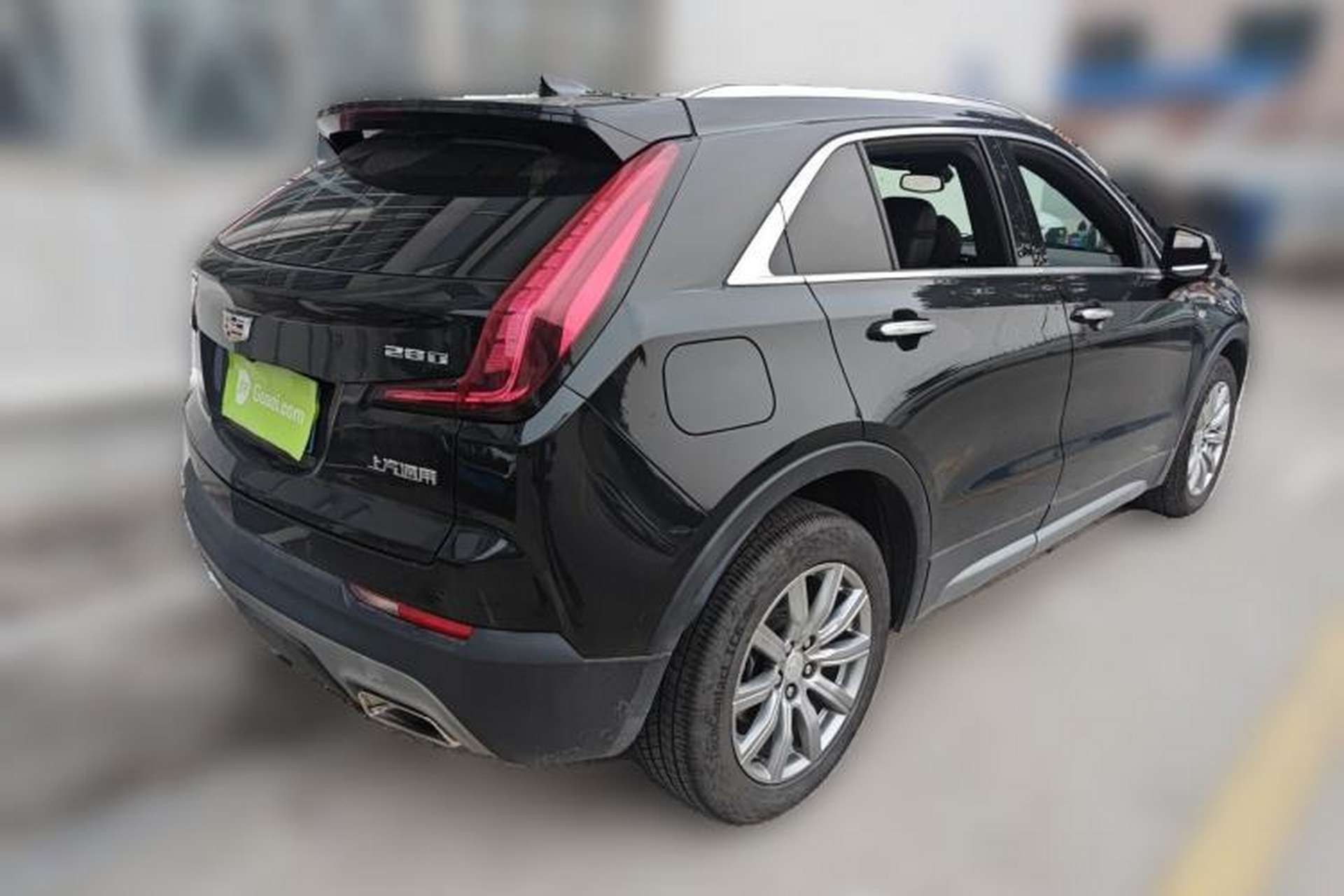 Used Cadillac XT4 2018 28T Two-Wheel-Drive Luxury Model Rear Right 45 Deg