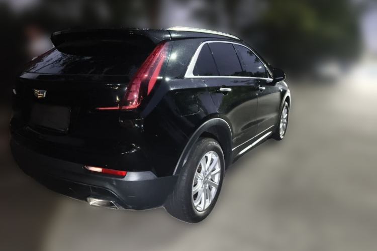 Used Cadillac XT4 2018 28T Two-Wheel Drive Tech Version Rear Right 45 Deg