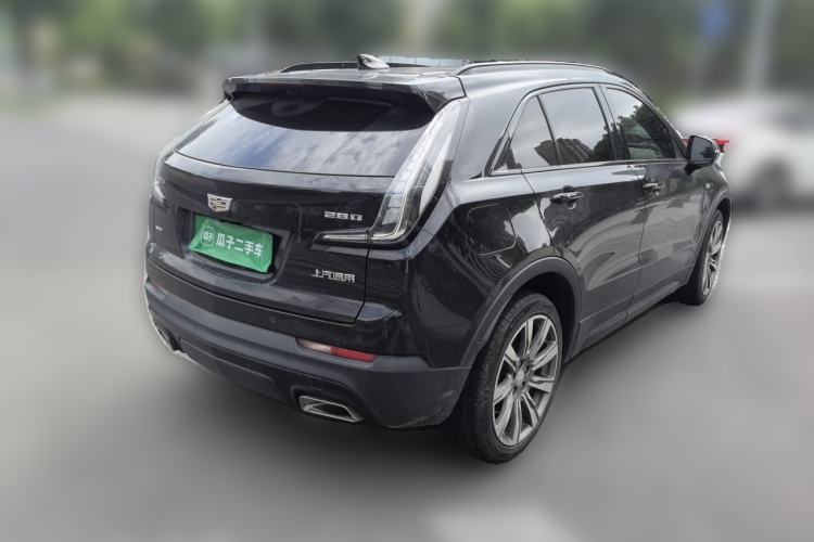 Used Cadillac XT4 2018 28T 4x4 Platinum Sport Edition Rear Right 45 Deg