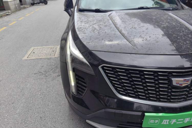 Used Cadillac XT4 2018 28T Two-Wheel-Drive Luxury Model Right Front Headlight