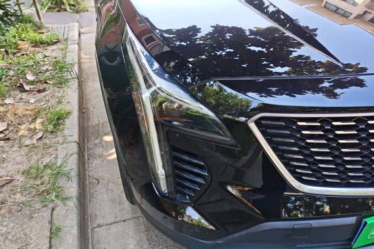 Used Cadillac XT4 2018 28T Two-Wheel Drive Leading Version Right Front Headlight
