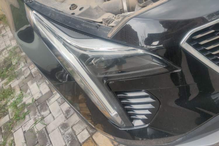 Used Cadillac XT4 2018 28T Two-Wheel Drive Leading Version Right Front Headlight