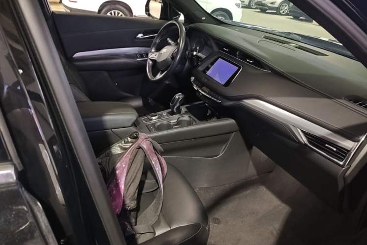 Used Cadillac XT4 2018 28T Two-Wheel Drive Leading Version Right Front Seat