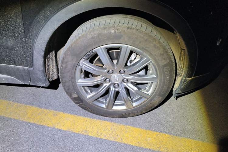 Used Cadillac XT4 2018 28T Two-Wheel Drive Leading Version Right Front Wheel Hub