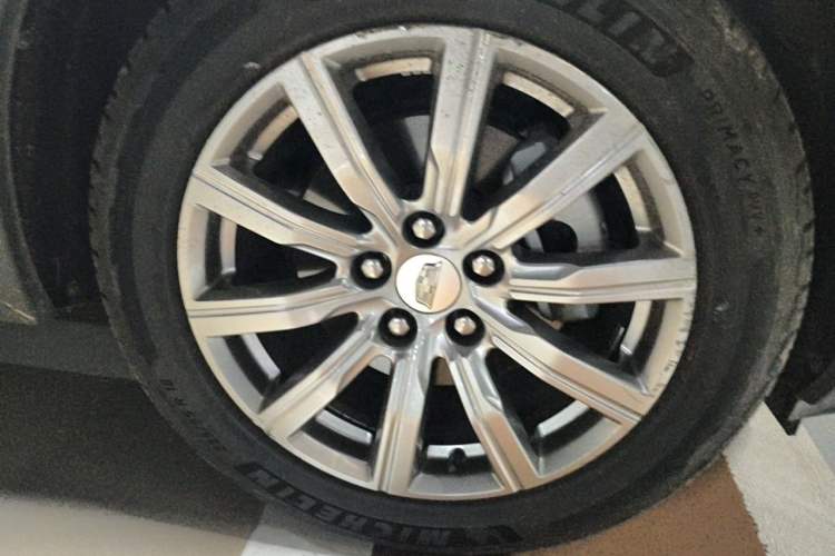 Used Cadillac XT4 2018 28T Four-Wheel Drive Leading Model Right Front Wheel Hub