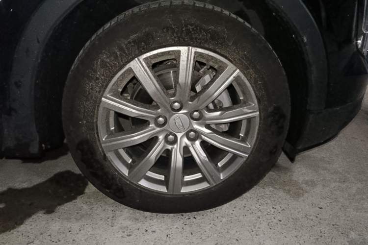 Used Cadillac XT4 2018 28T Two-Wheel Drive Leading Version Right Front Wheel Hub