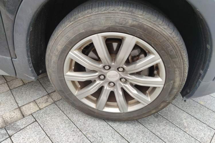 Used Cadillac XT4 2018 28T Two-Wheel Drive Leading Version Right Front Wheel Hub