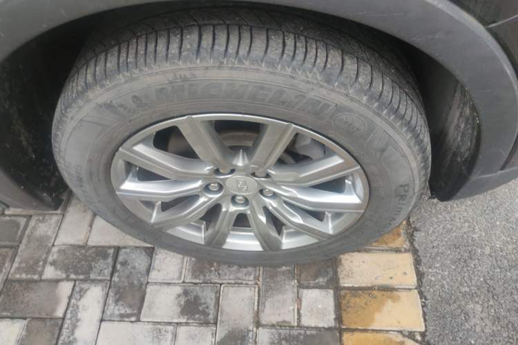 Used Cadillac XT4 2018 28T Two-Wheel Drive Leading Version Right Front Wheel Hub