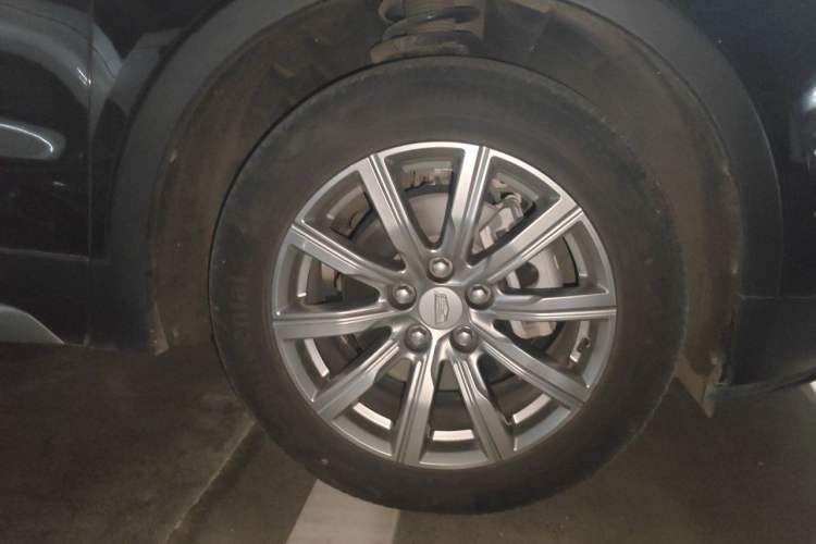 Used Cadillac XT4 2018 28T Two-Wheel Drive Leading Version Right Front Wheel Hub