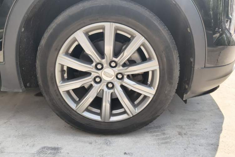 Used Cadillac XT4 2018 28T Two-Wheel Drive Leading Version Right Front Wheel Hub