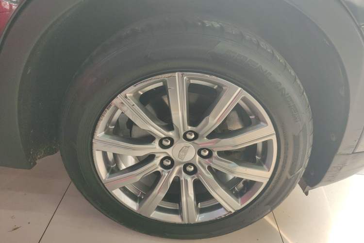 Used Cadillac XT4 2018 28T Two-Wheel Drive Leading Version Right Front Wheel Hub