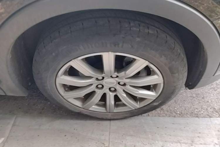 Used Cadillac XT4 2018 28T Two-Wheel Drive Leading Version Right Front Wheel Hub