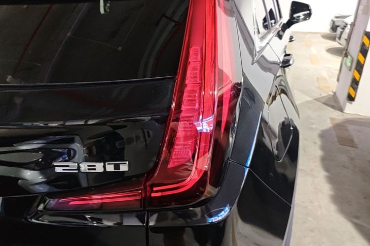 Used Cadillac XT4 2018 28T Two-Wheel Drive Leading Version Right Rear Taillight