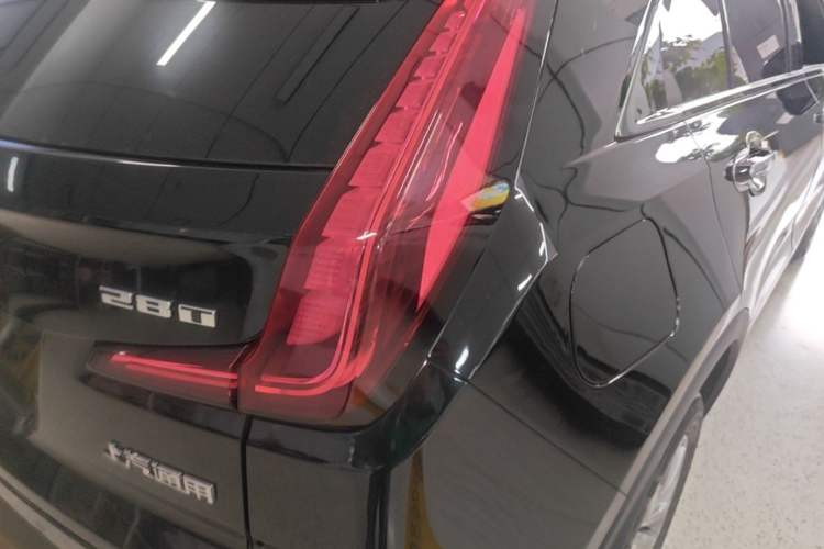 Used Cadillac XT4 2018 28T Two-Wheel Drive Leading Version Right Rear Taillight