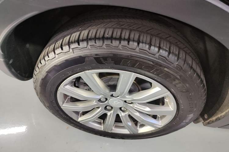 Used Cadillac XT4 2018 28T Four-Wheel Drive Leading Model Right Rear Wheel Hub