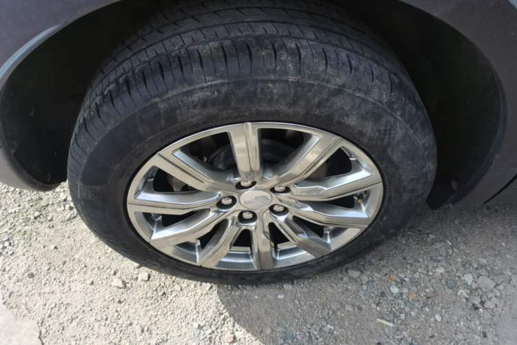 Used Cadillac XT4 2018 28T Two-Wheel Drive Leading Version Right Rear Wheel Hub