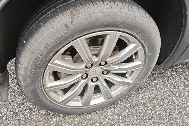 Used Cadillac XT4 2018 28T Two-Wheel Drive Leading Sport Model Right Rear Wheel Hub