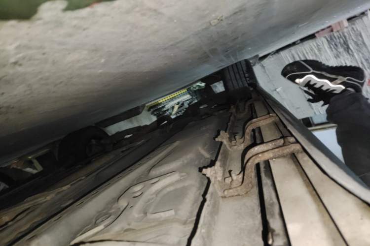 Used Cadillac XT4 2018 28T Two-Wheel Drive Leading Version Right Side Sill
