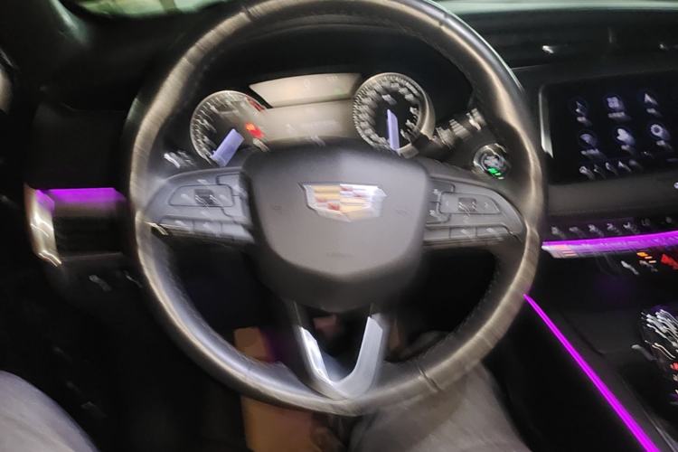 Used Cadillac XT4 2018 28T Two-Wheel Drive Leading Version Steering Wheel