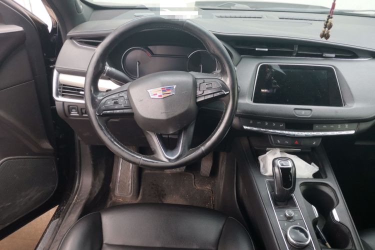Used Cadillac XT4 2018 28T Two-Wheel-Drive Luxury Model Steering Wheel