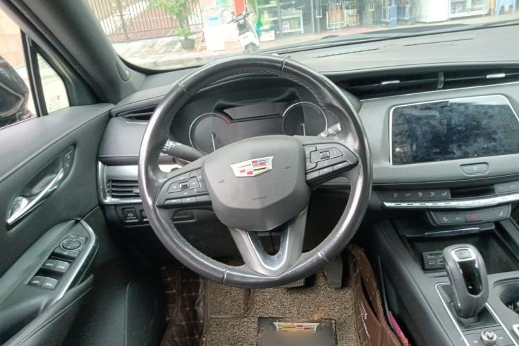 Used Cadillac XT4 2018 28T Two-Wheel Drive Leading Version Steering Wheel