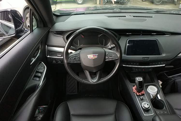 Used Cadillac XT4 2018 28T Two-Wheel Drive Leading Version Steering Wheel