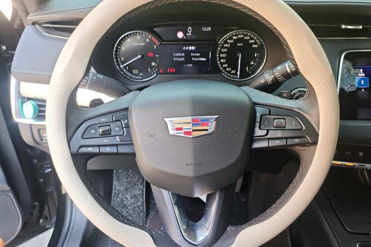 Used Cadillac XT4 2018 28T Two-Wheel Drive Leading Version Steering Wheel