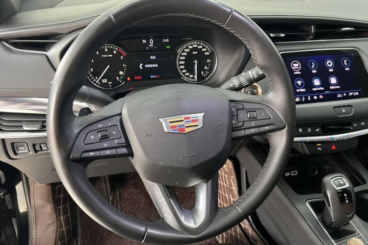Used Cadillac XT4 2018 28T Two-Wheel Drive Tech Version Steering Wheel