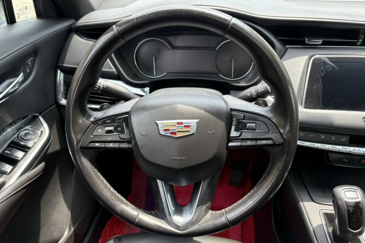 Used Cadillac XT4 2018 28T Two-Wheel Drive Tech Version Steering Wheel