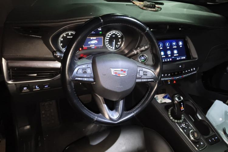Used Cadillac XT4 2018 28T Two-Wheel Drive Tech Version Steering Wheel