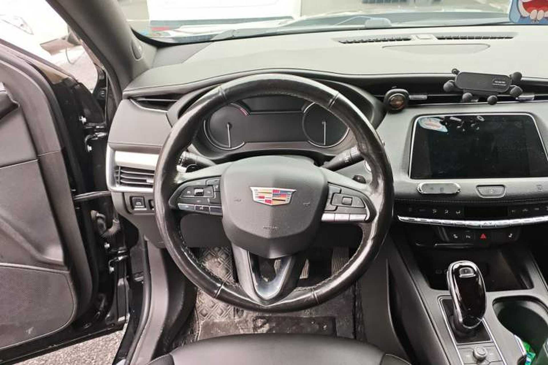 Used Cadillac XT4 2018 28T Two-Wheel Drive Leading Sport Model Steering Wheel
