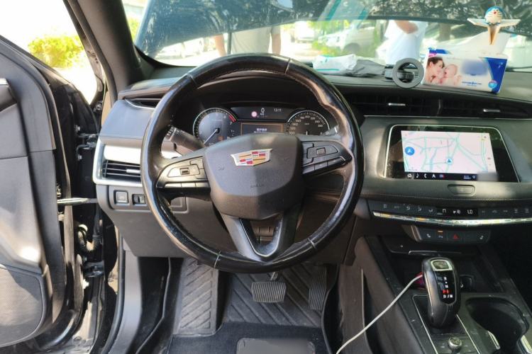 Used Cadillac XT4 2018 28T Two-Wheel Drive Leading Version Steering Wheel