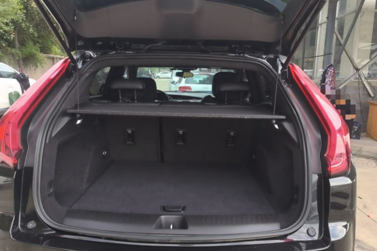 Used Cadillac XT4 2018 28T Two-Wheel Drive Tech Version Trunk