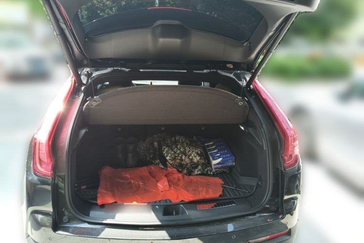 Used Cadillac XT4 2018 28T Two-Wheel Drive Leading Version Trunk