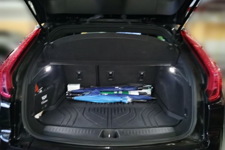 Used Cadillac XT4 2018 28T Two-Wheel Drive Tech Version Trunk