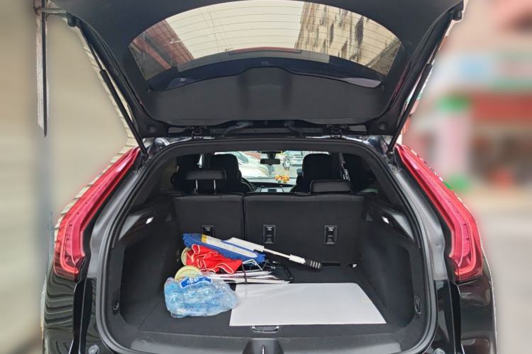 Used Cadillac XT4 2018 28T Two-Wheel Drive Tech Version Trunk