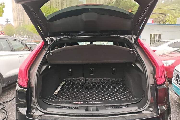 Used Cadillac XT4 2018 28T Two-Wheel Drive Leading Sport Model Trunk