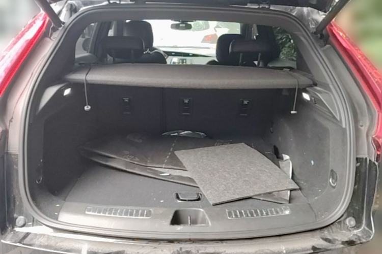 Used Cadillac XT4 2018 28T Two-Wheel Drive Leading Version Trunk