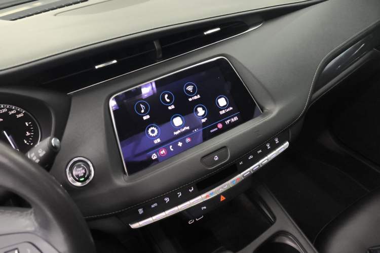 Used Cadillac XT4 2018 28T Two-Wheel Drive Tech Version Audio And AC Panel