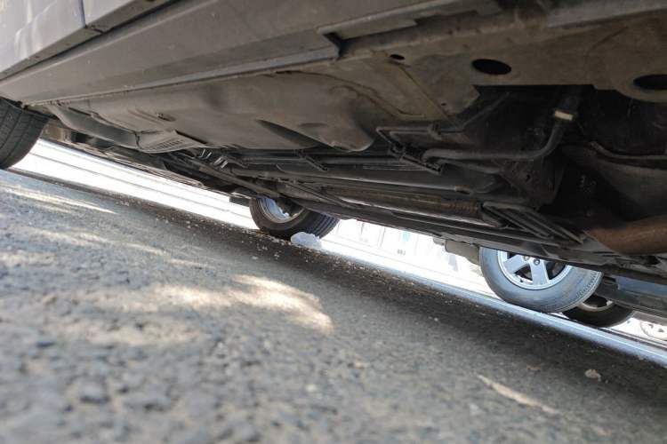 Used Cadillac XT4 2018 28T Two-Wheel Drive Tech Version Chassis Rear Left