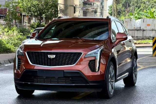 Used Cadillac XT4 2018 28T 4x4 Platinum Sport Edition