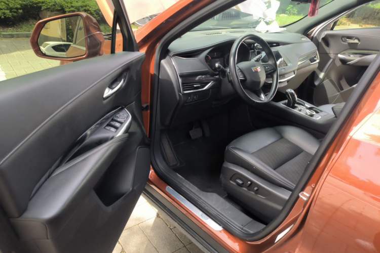 Used Cadillac XT4 2018 28T Two-Wheel Drive Tech Version Driver Seat