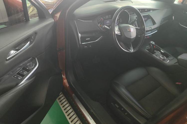 Used Cadillac XT4 2018 28T Two-Wheel Drive Tech Version Driver Seat