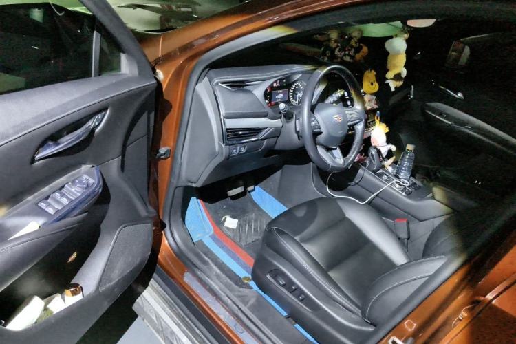 Used Cadillac XT4 2018 28T Two-Wheel Drive Leading Version Driver Seat