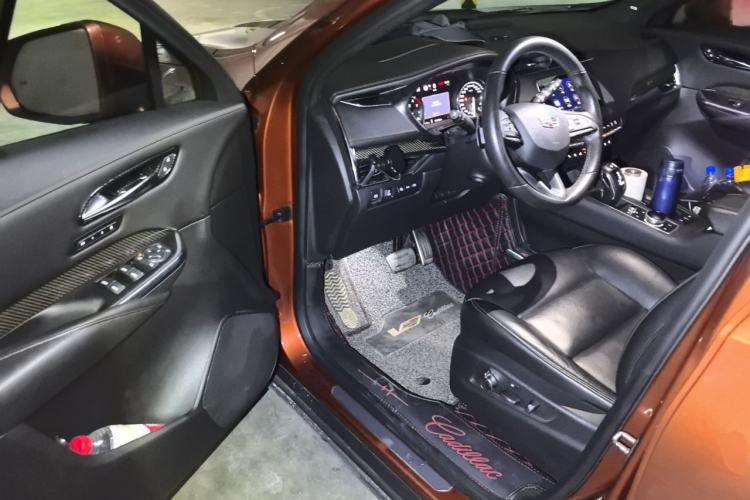 Used Cadillac XT4 2018 28T 4x4 Platinum Sport Edition Driver Seat