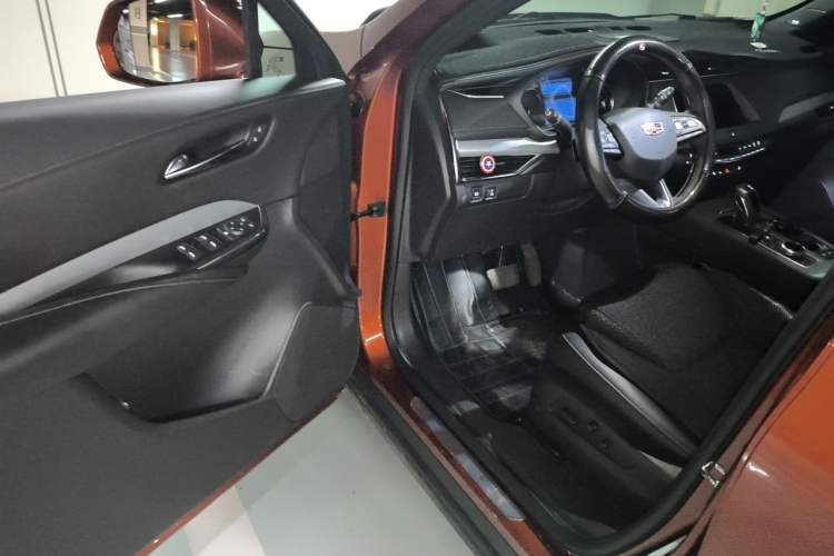Used Cadillac XT4 2018 28T Two-Wheel Drive Leading Version Driver Seat
