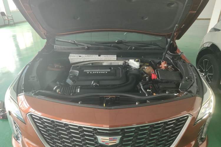 Used Cadillac XT4 2018 28T Two-Wheel Drive Tech Version Engine Bay
