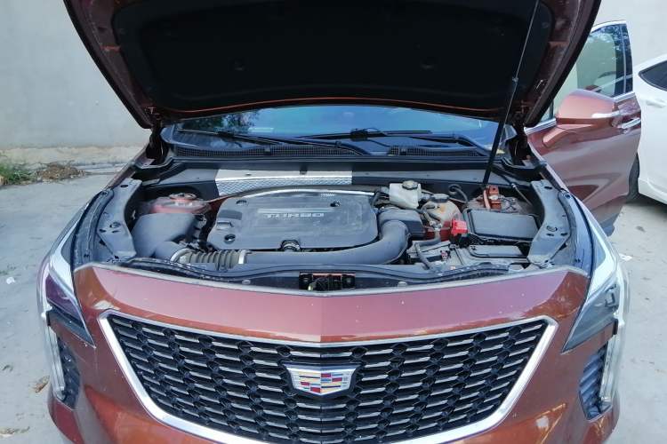 Used Cadillac XT4 2018 28T Two-Wheel Drive Tech Version Engine Bay