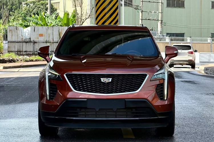 Used Cadillac XT4 2018 28T 4x4 Platinum Sport Edition Exterior 1
